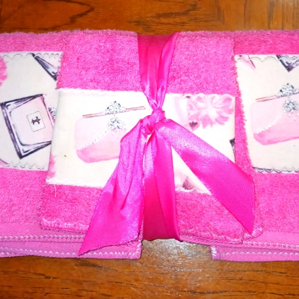 Girly glitter towel set